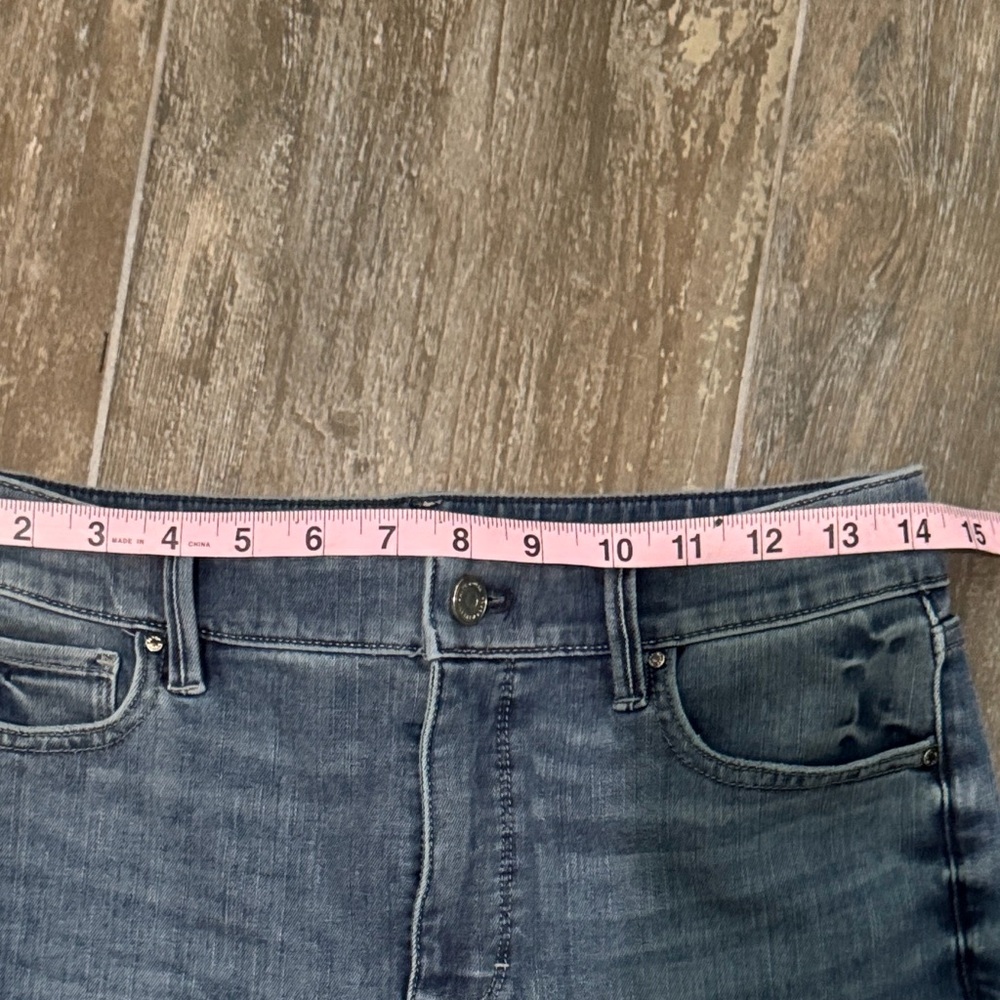 White House Black Market Gray Embellished Cropped Jeans - Picture 4 of 9